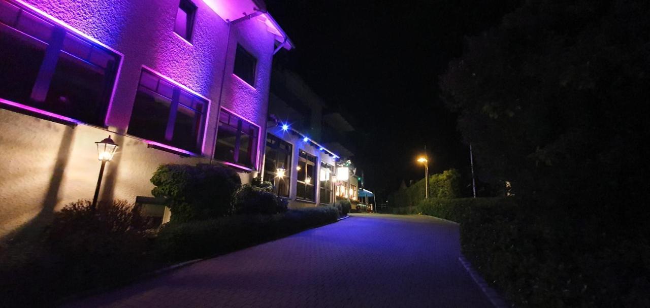 Hotel Bigger Hof - Wirtshaus Platzhirsch Am Jahnplatz Olsberg Esterno foto