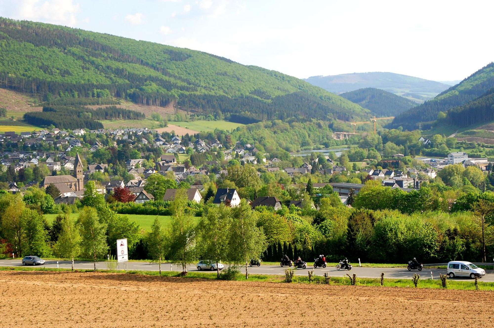 Hotel Bigger Hof - Wirtshaus Platzhirsch Am Jahnplatz Olsberg Esterno foto