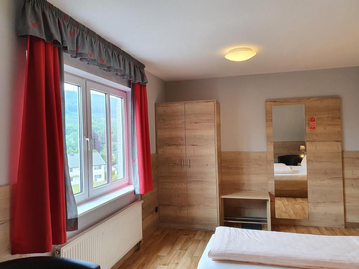 Hotel Bigger Hof - Wirtshaus Platzhirsch Am Jahnplatz Olsberg Esterno foto